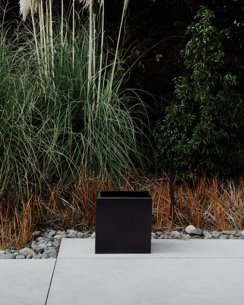 POWDER COATED CUBE ALUMINUM PLANTERS