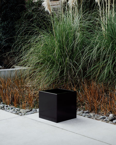 POWDER COATED CUBE ALUMINUM PLANTERS