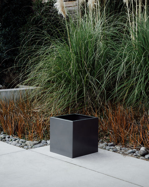 POWDER COATED CUBE ALUMINUM PLANTERS