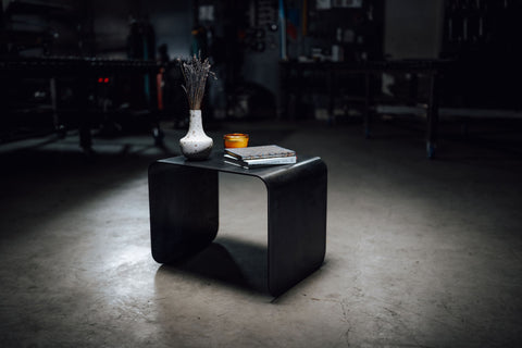 RADIUS SIDE TABLE