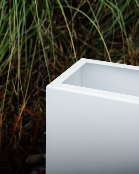 POWDER COATED ALUMINUM TROUGH PLANTERS